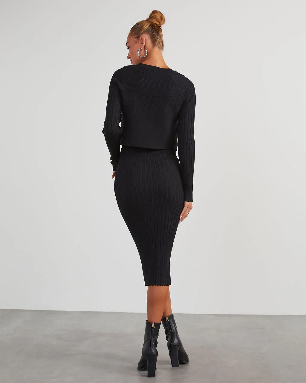 Full Of Surprises Ribbed Knit Midi Dress