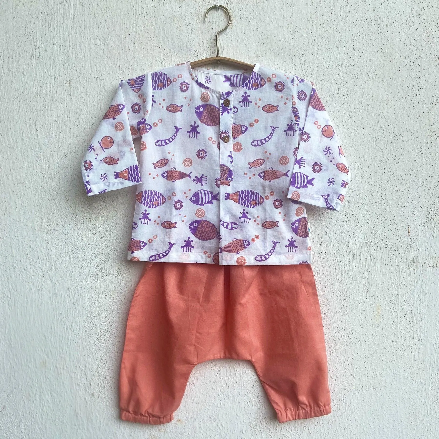 UNISEX ORGANIC KOI PEACH PRINT KURTA    PANTS