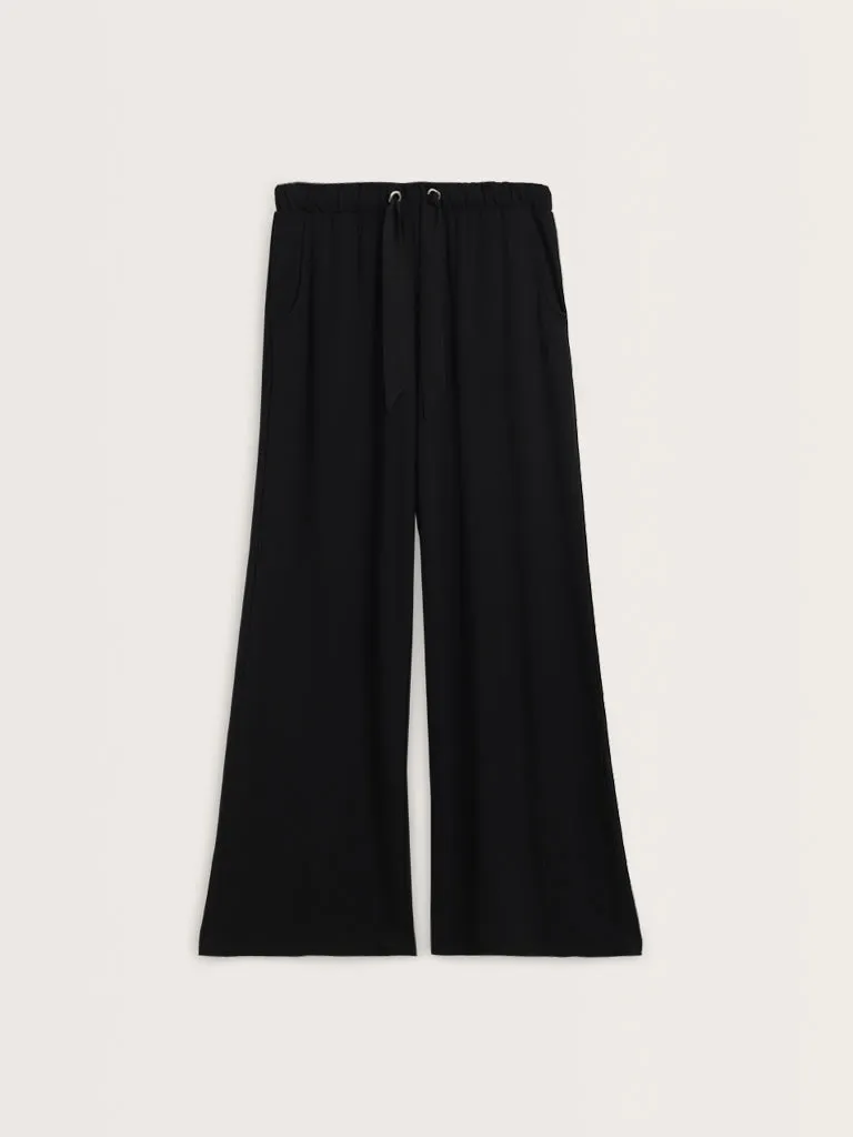 Wunderlove Black Flared Mid-Rise Pants